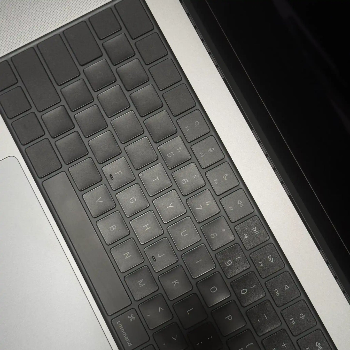 MacBook keycap skin matte anti-glare dark aesthetic — Barekey