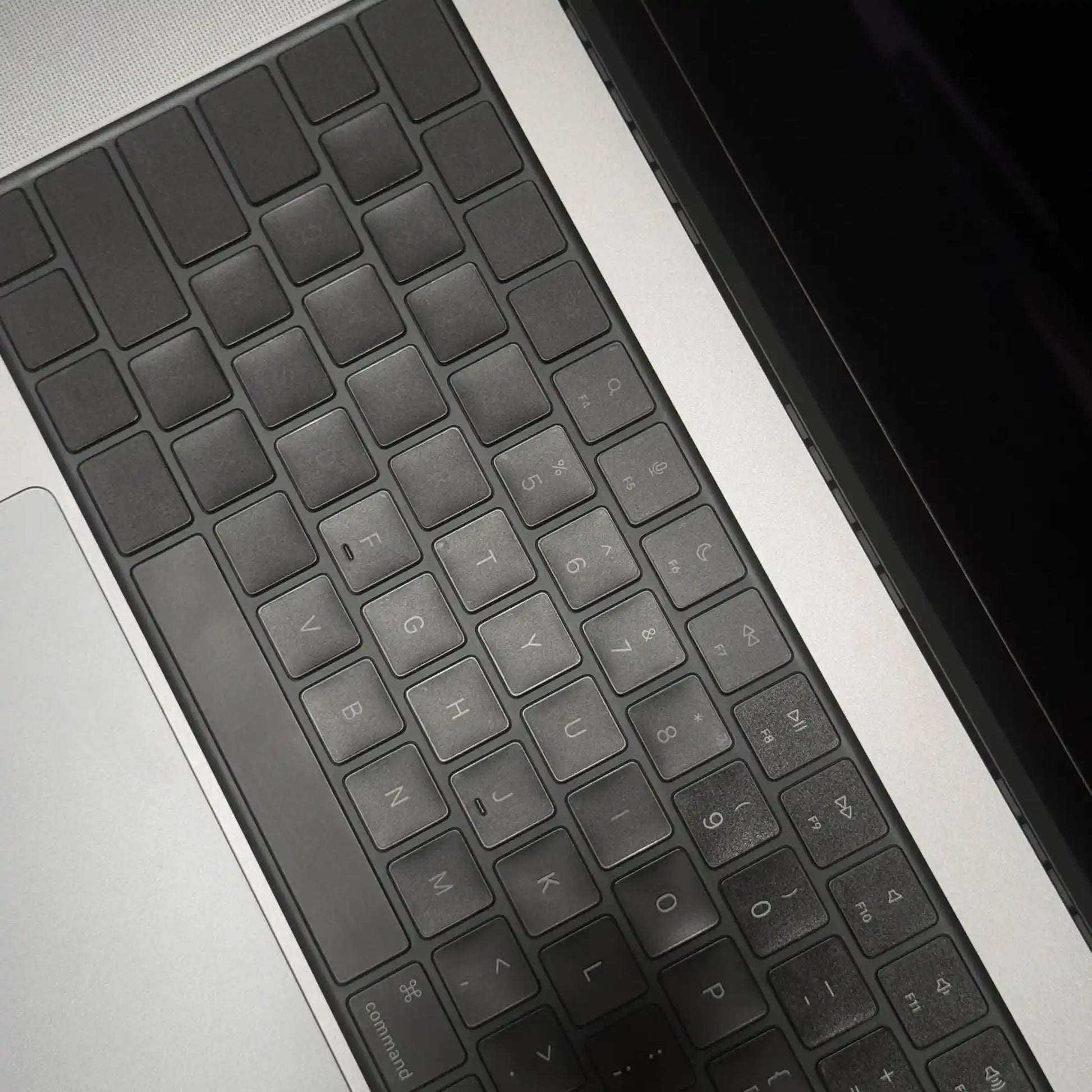MacBook keycap skin matte anti-glare dark aesthetic — Barekey
